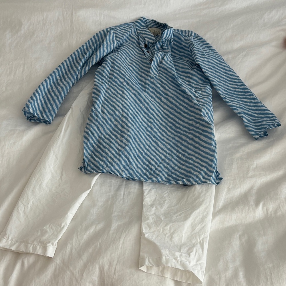 Leheriya Printed Mandarin Collar Kurta With White Pyjama